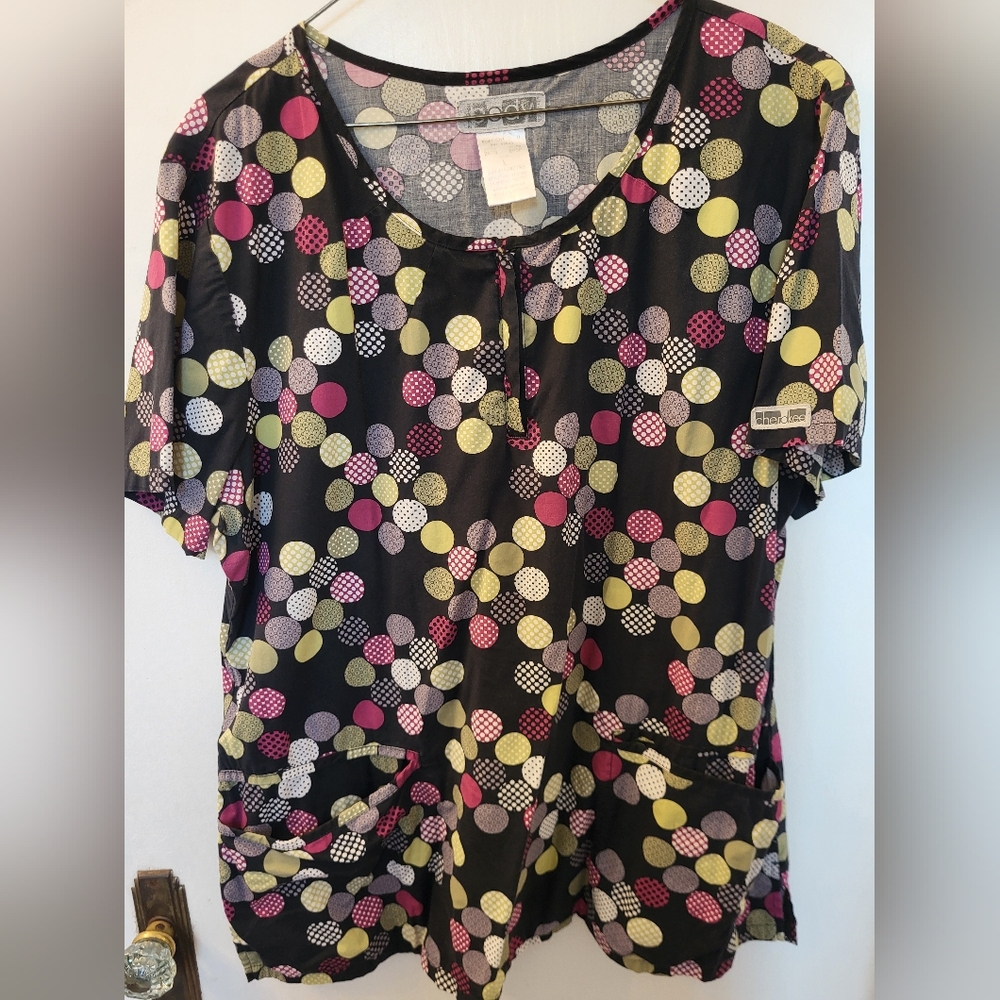 💥4 for $30💥 Cherokee black dotted scrub top size LG